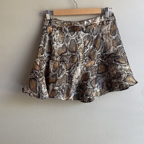 Zara Animal Print Snake Snakeskin Flare Ruffle Bottom Skort  mini Skirt Size S - Picture 3 of 5